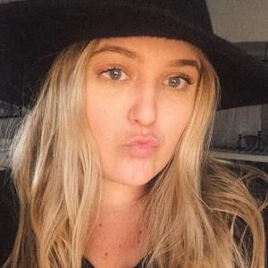 Meet your Posher, Paige